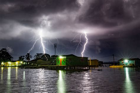 Venezuela’s Lake Maracaibo - Google Search | Lightning strikes ...