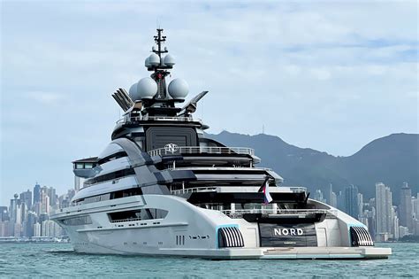 Russian oligarch's luxury yacht departs Hong Kong port | Reuters