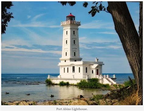 Point Abino, ON lighthouse on the Canadian shore of eastern Lake Erie ...