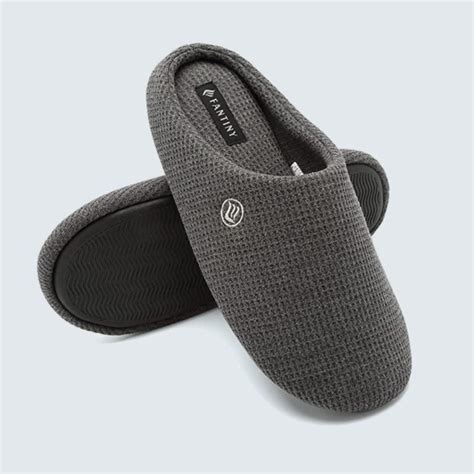 Best Men's Slippers 2021 | Comfy Men's Slippers for the House and More