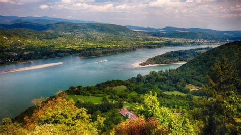 How long is the River Danube? - Private Airport Transfers, Tours, Packages