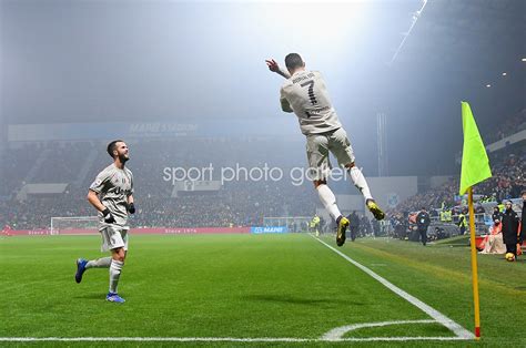 Cristiano Ronaldo Juventus Trademark Celebration Serie A 2019 Images ...