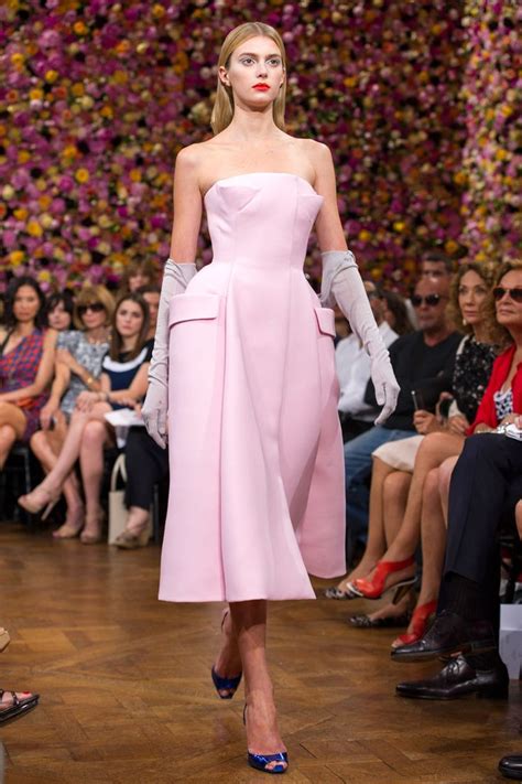 What Made Dior’s “New Look” Revolutionary? | Savoir Flair Haute Couture ...