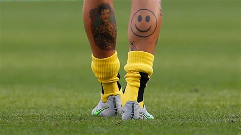 Share more than 55 tattoos of football players - in.cdgdbentre