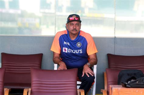 India coach Ravi Shastri watches proceedings | ESPNcricinfo.com