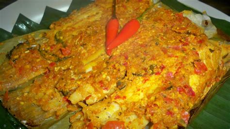 Sweet Coconut and Cumin: Pepes Ikan pari w/ daun kemangi ( spicy ...