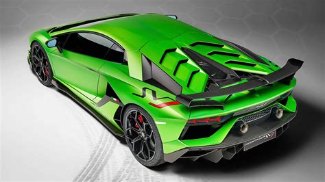 Lamborghini Aventador SVJ Revealed in Dealer Photo, Shows Extreme ...