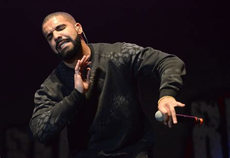 Drake's "One Dance" Becomes Most Streamed Song On Spotify