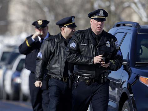 Thousands mourn as fallen Milwaukee officer remembered for ...