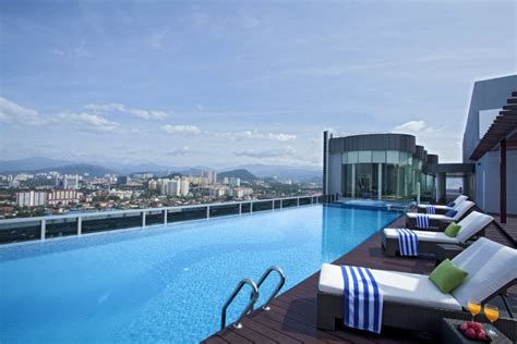 Where to swim in an infinity pool in Kuala Lumpur – Luzanne Fletcher