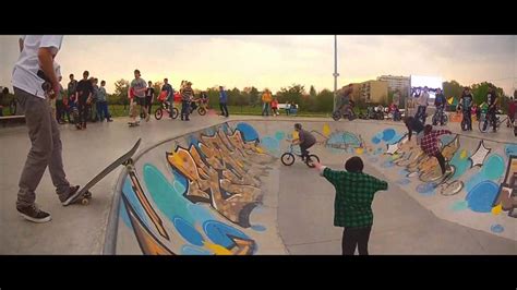 SkatePark Night - YouTube