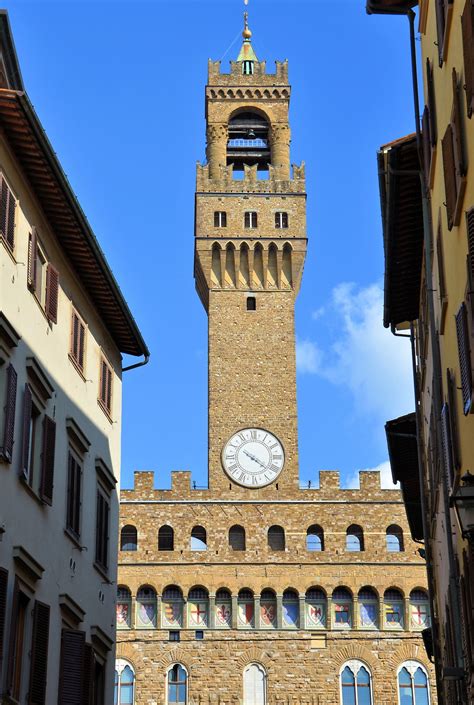 Palazzo Vecchio Tower from Via Vacchereccia in Florence, Italy ...