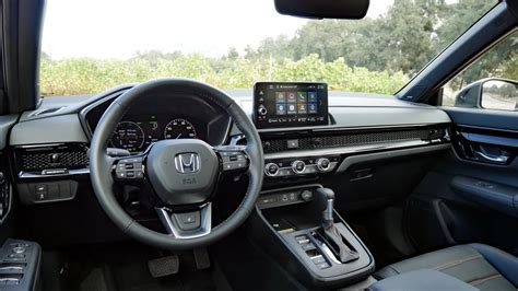 Honda CR-V Interior Review: Clean, classy, quality - Autoblog