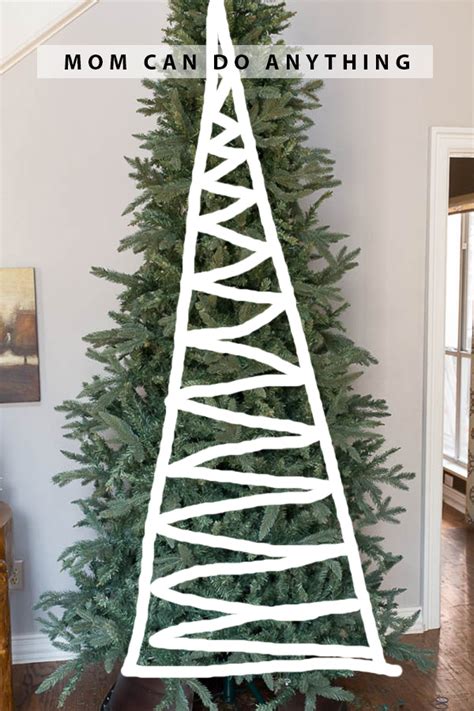 How To Put Lights On A Christmas Tree The EASY Way - Mom Can Do Anything