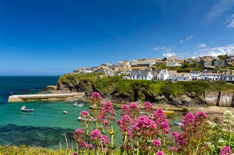 Visit these cornish seaside towns loved by painters for their light ...