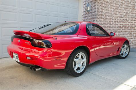 This Is What A Pristine Mazda RX-7 FD With 9,500 Miles Looks Like ...