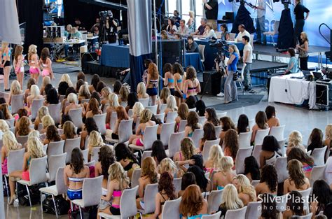 Dallas Cowboy Cheerleader Tryouts 2011 — Plastik Object Photography