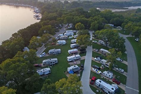 Empty Nester Okoboji Fall Getaway – Vacation Okoboji