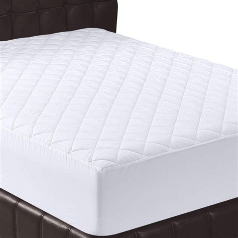 Quilted Fitted Mattress Pad (Twin) - Mattress Cover Stretches up to 16 ...