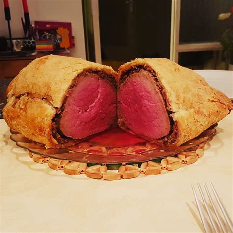 [Homemade] Beef Wellington, puff pastry is home made too. : r/food