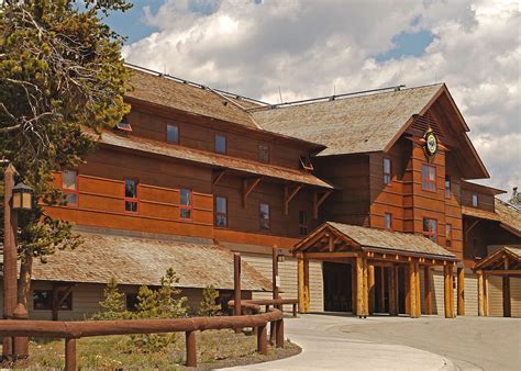 Old Faithful Snow Lodge & Cabins | Audley Travel UK