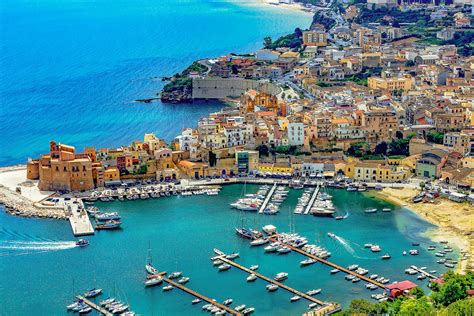 The Best Seaside Towns and Beaches in Italy