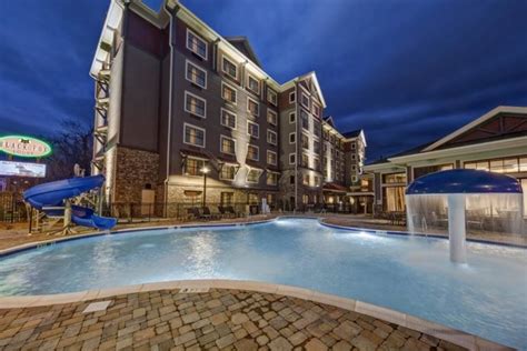 The Five Best Hotels in Pigeon Forge, TN