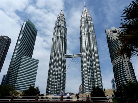 Petronas Twin Towers Time to Witness Some Architectural Beauties ...