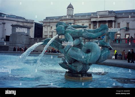 Fountains in Trafalgar Square London, UK Stock Photo - Alamy