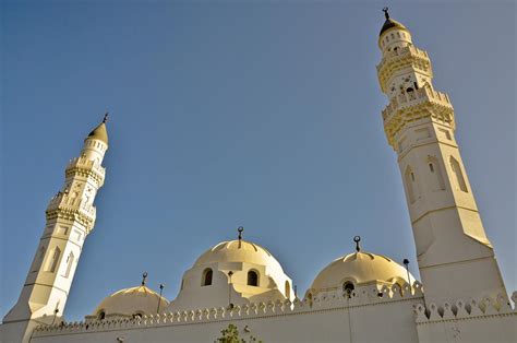 Masjid Quba - The First Mosque in Islam (History & Significance)