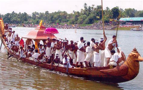 Aranmula Boat Race and Onam celebrations 2016Royal Leisure Tours