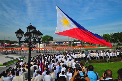 Alamin: Paano ang tamang paggalang sa watawat ng Pilipinas? | ABS-CBN News