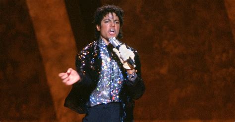 Michael Jackson’s Motown 1983 'Billie Jean' Performance - Michael ...