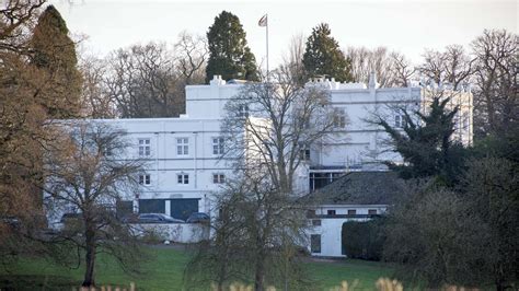 Inside Sarah Ferguson & Prince Andrew’s Home at Royal Lodge Windsor ...