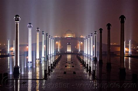 Columns and Dome Monuments - Ambedkar Park - Lucknow (India)