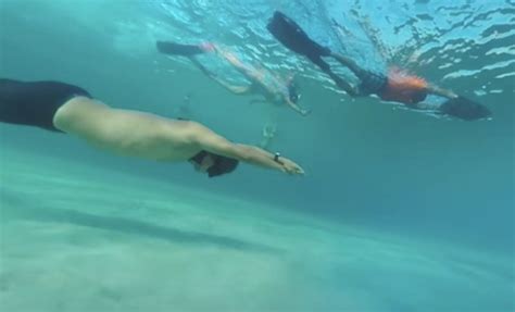 Man With Crazy Lungs Sets World Record For Longest Swim Underwater On ...