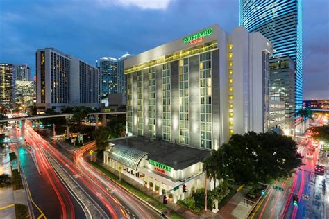 Courtyard by Marriott Miami Downtown: 2018 Room Prices from $95, Deals ...