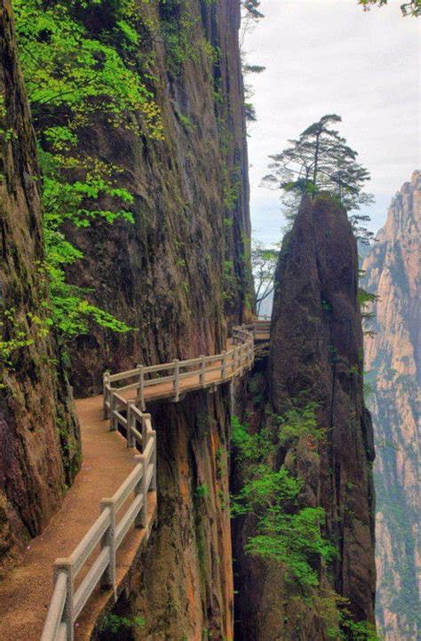 Huangshan Cliffhanger | Places to travel, Places to go, Places to visit