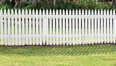 white picket fences - Google Search | Fence design, Wood picket fence ...