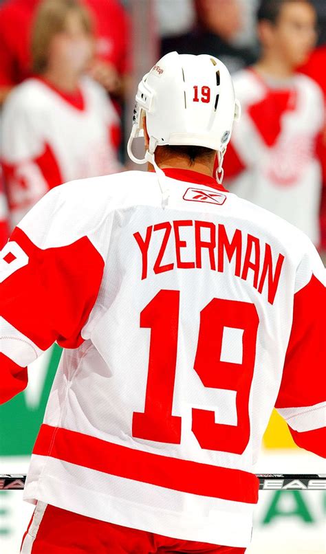 17 Best images about Steve Yzerman on Pinterest | Bob probert, Stanley ...