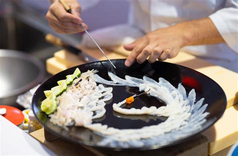 Fugu Pufferfish Workshop - The Hidden Japan