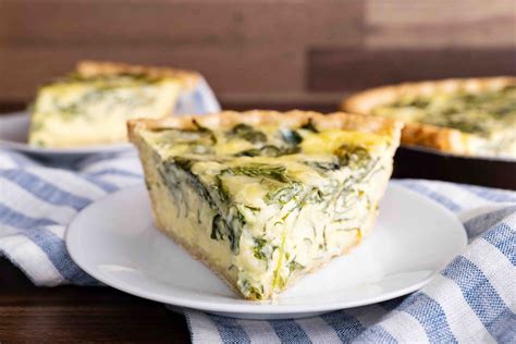 Easy Spinach Quiche (Quiche Florentine) Recipe [VIDEO] - Dinner, then ...