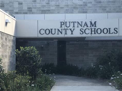 Putnam County school board discusses arming teachers