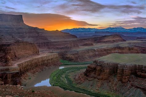 Sunrise this morning in Canyonlands National Park [OC] [2560x1708 ...