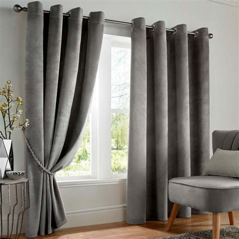 Velvet Blackout Thermal Eyelet Curtains Silver – Ideal Textiles