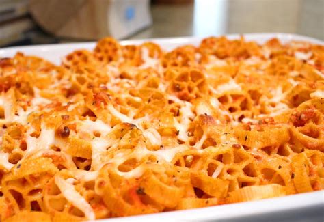 [3 Cheese] Wagon Wheel Pasta Bake - Mom to Mom Nutrition