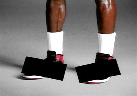 Air Jordan 1 High Banned Official Images | SneakerNews.com