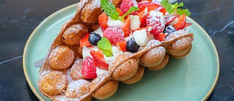 Egg Waffle | Traditional Street Food Sweets From Hong Kong, China