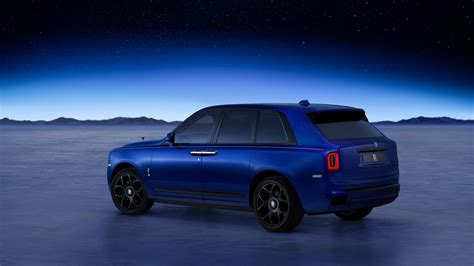 Rolls-Royce Black Badge Cullinan Blue Shadow gets sky theme