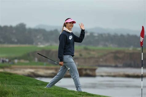 Onetime phenom Michelle Wie West bids farewell to golf at age 33